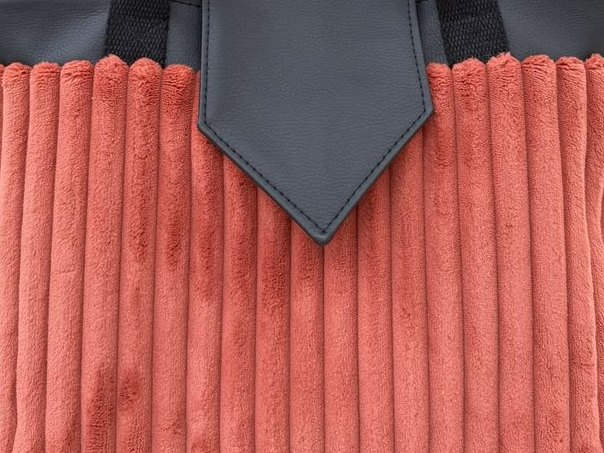 Sac Madison en velours côtelé terracotta et simili noir